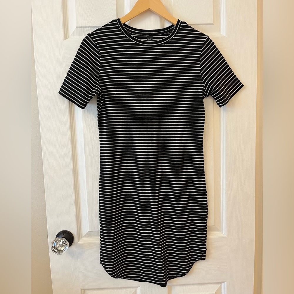 Black and White Striped T-Shirt Dress